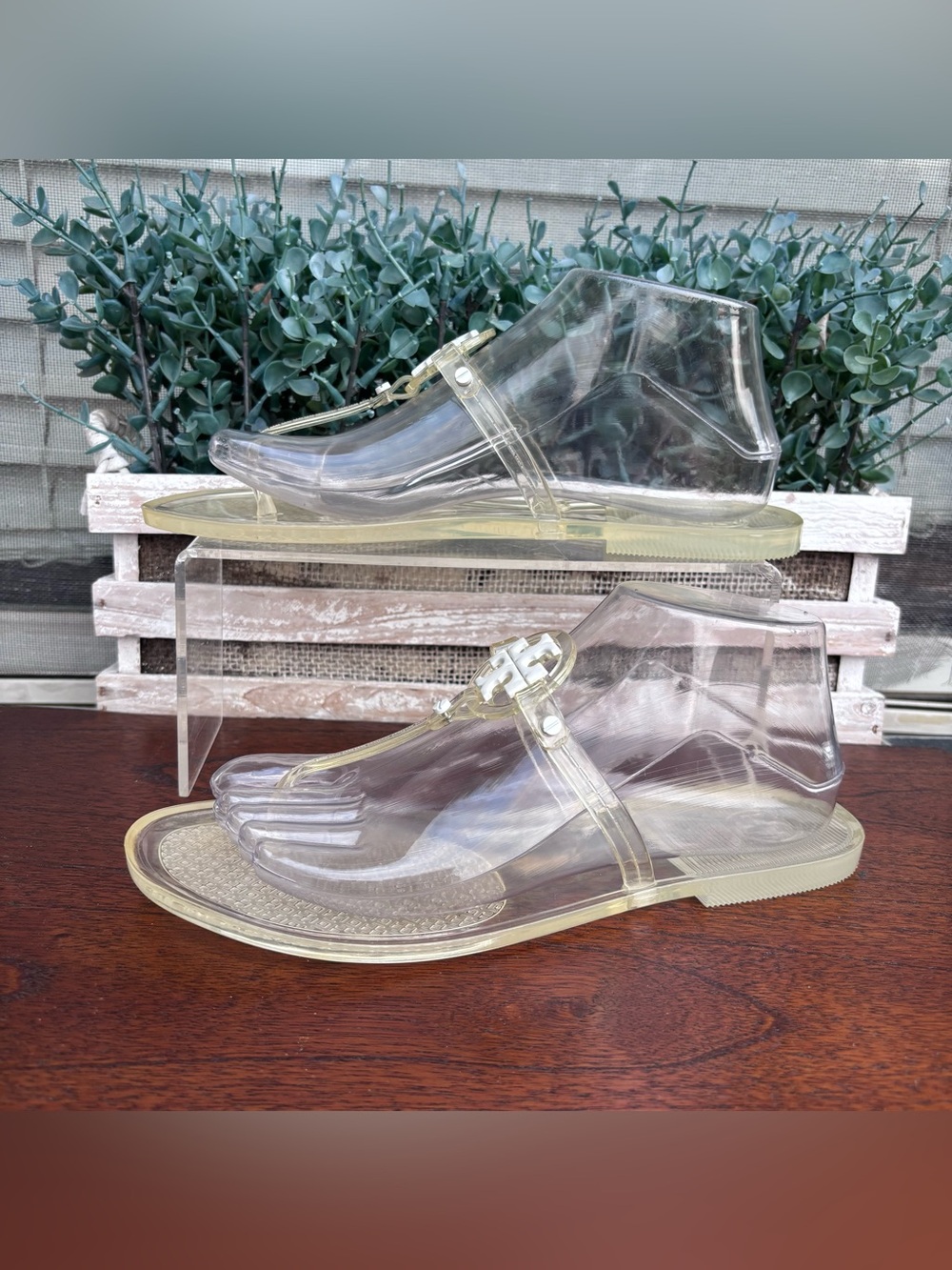 Tory Burch Logo Clear Jelly Flip Flops Flat Sandals